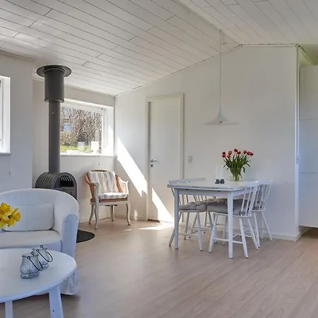 Sommerhus Med Smuk Udsigt Ved Gudhjem Og *