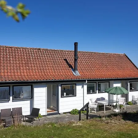 Dom wakacyjny Sommerhus Med Smuk Udsigt Ved Gudhjem Og